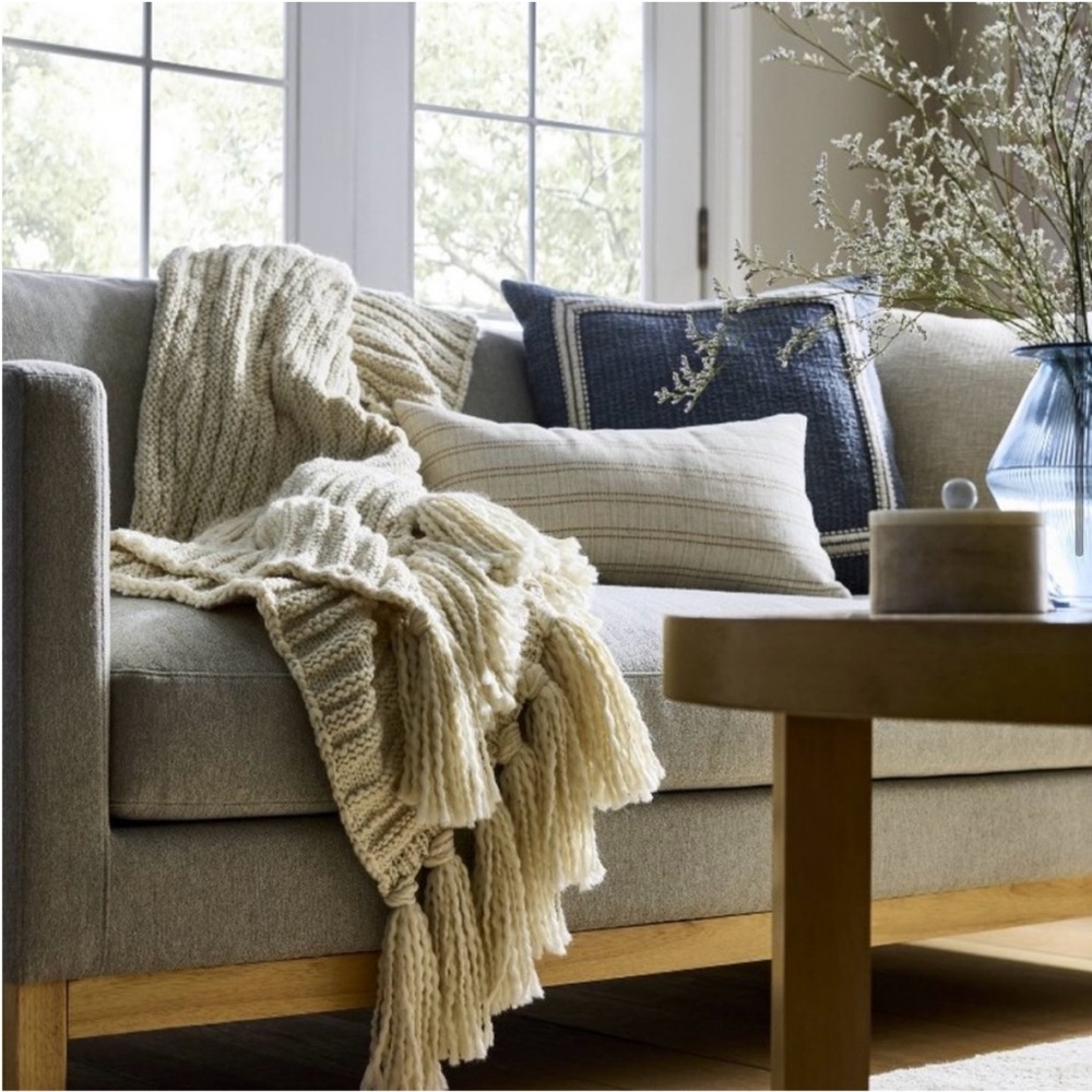 Chunky Cream Colored Raised Stripe Knitted Throw with Tassels - Picture 2 of 10